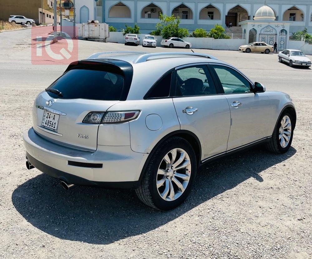 ئینفینیتی FX